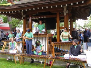 Swinging Marimbas